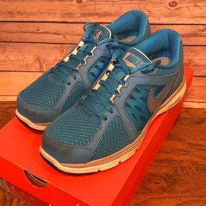 Nike dual fusion run shoes